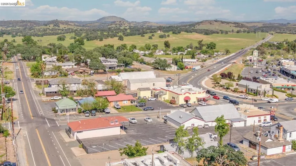 52 Laurel St Valley Springs, CA 95252