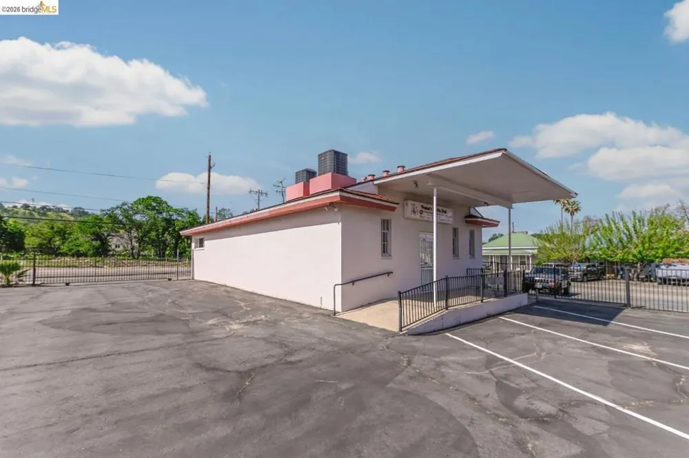 52 Laurel St Valley Springs, CA 95252