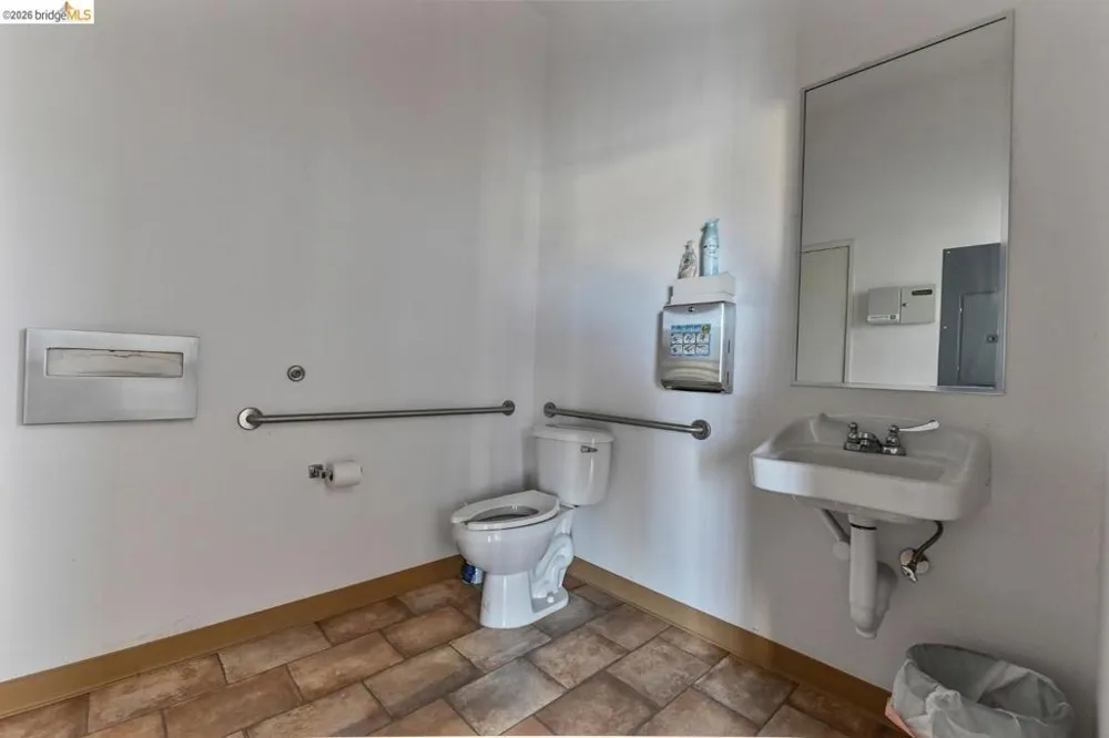 52 Laurel St Valley Springs, CA 95252