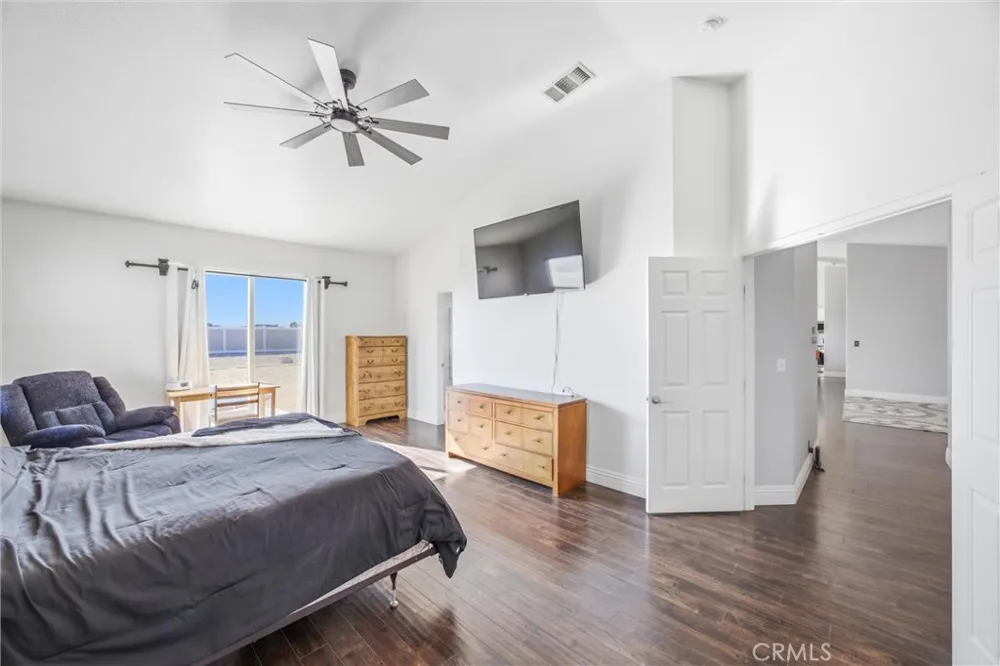 14118 Fresian Apple Valley, CA 92307