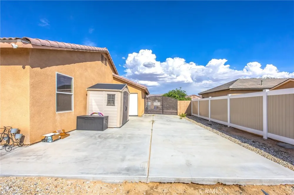 14118 Fresian Apple Valley, CA 92307