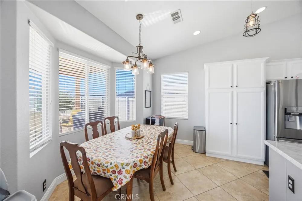 14118 Fresian Apple Valley, CA 92307