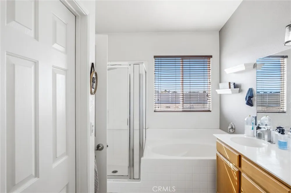 14118 Fresian Apple Valley, CA 92307