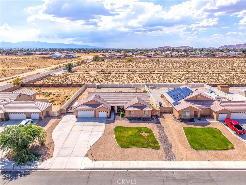 14118 Fresian Apple Valley, CA 92307