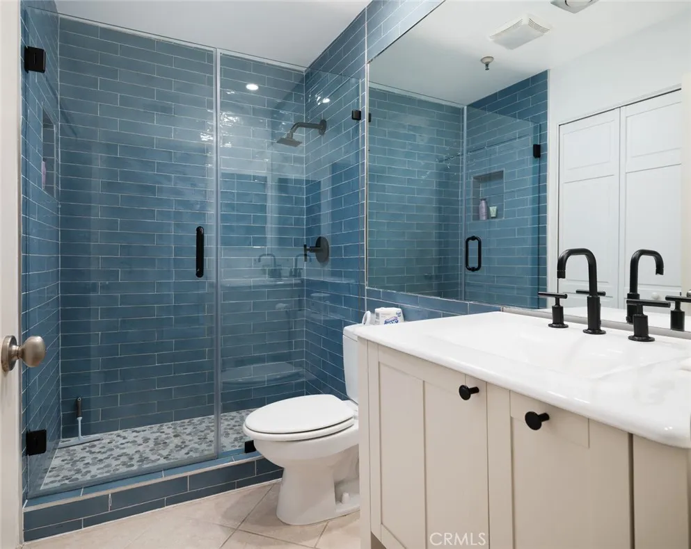 2 Canyon Island Newport Beach, CA 92660