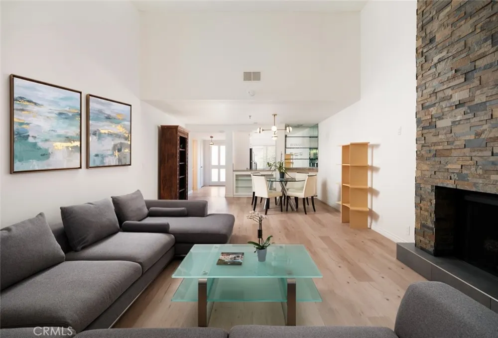 2 Canyon Island Newport Beach, CA 92660
