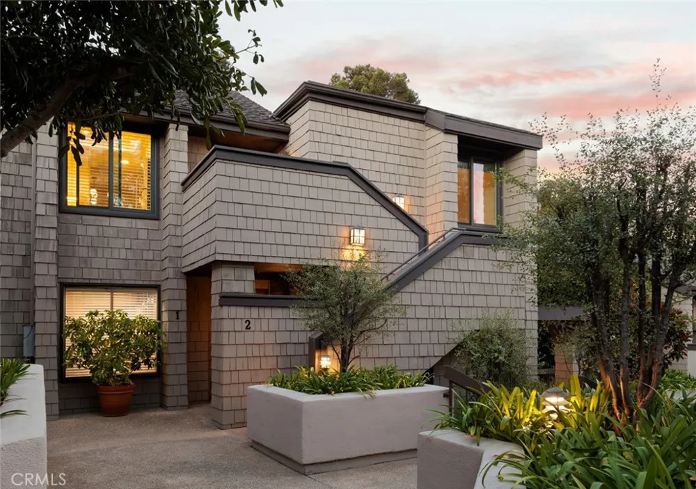 2 Canyon Island Newport Beach, CA 92660