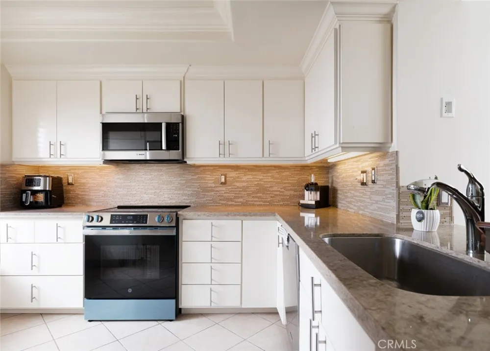 2 Canyon Island Newport Beach, CA 92660