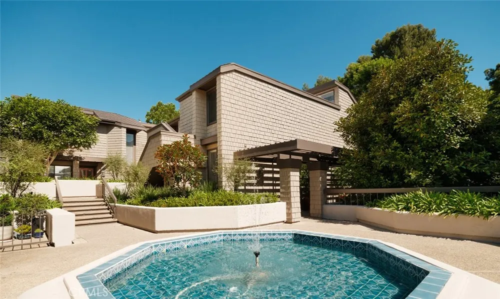 2 Canyon Island Newport Beach, CA 92660