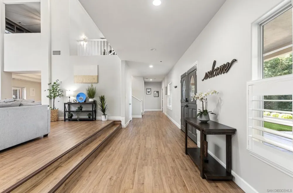 1696 Gil Way Vista, CA 92084