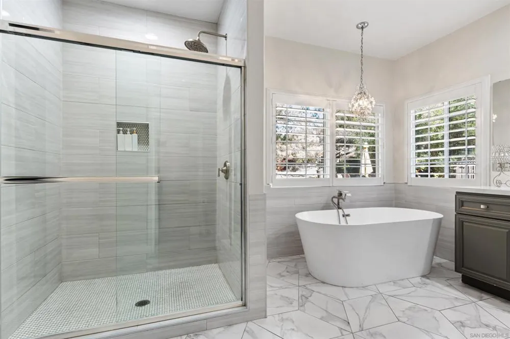 1696 Gil Way Vista, CA 92084
