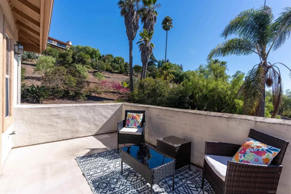 1696 Gil Way Vista, CA 92084