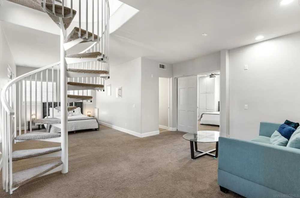 1696 Gil Way Vista, CA 92084