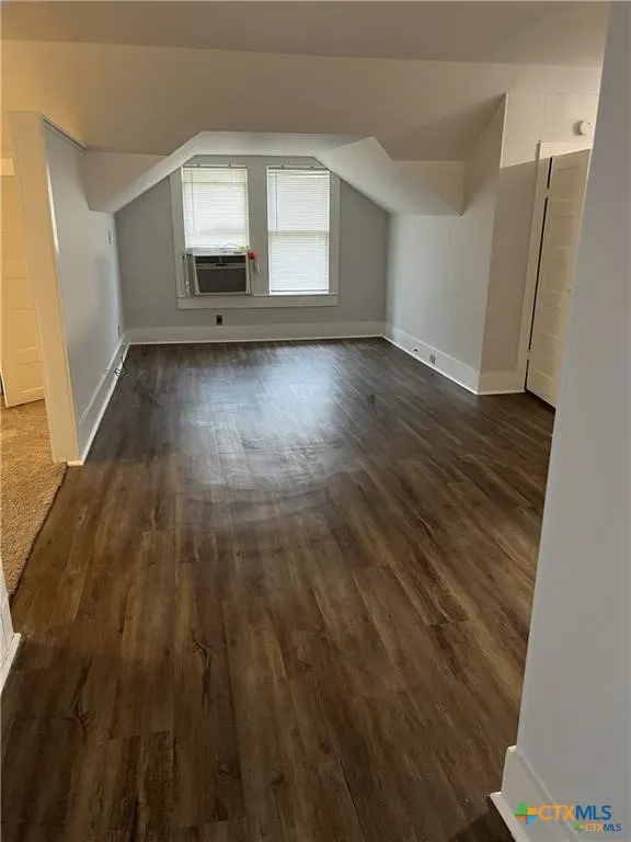 1506 De Leon Street Victoria, TX 77901