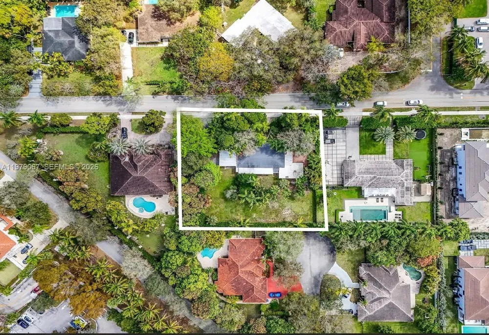 9330 SW 72nd Ave Pinecrest, FL 33156