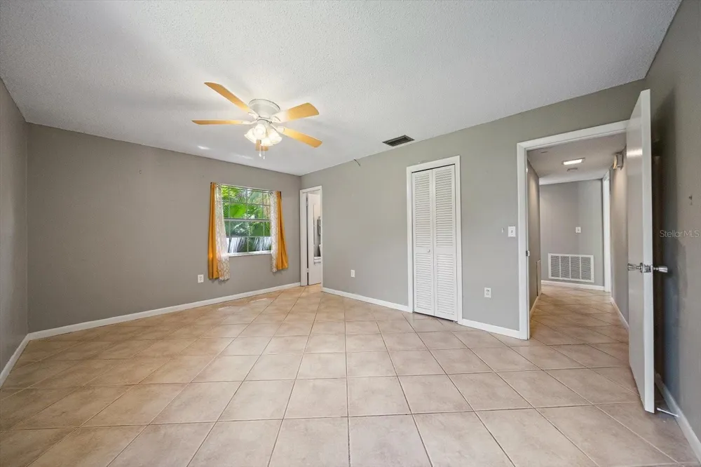 2423 ASPINWALL STREET #2423 Sarasota, FL 34237