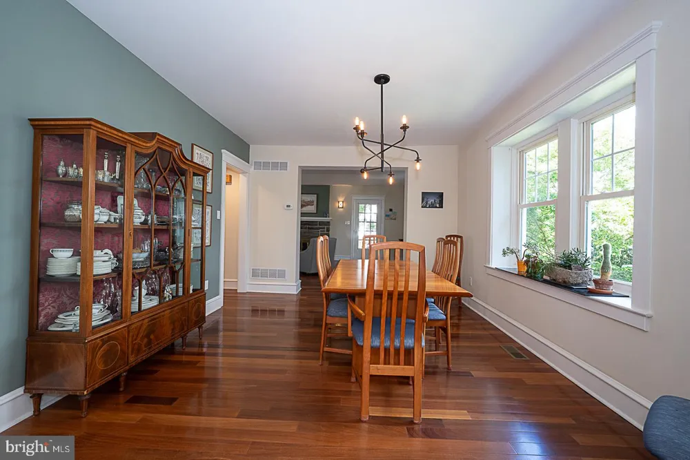 205 EDGMONT Media, PA 19063