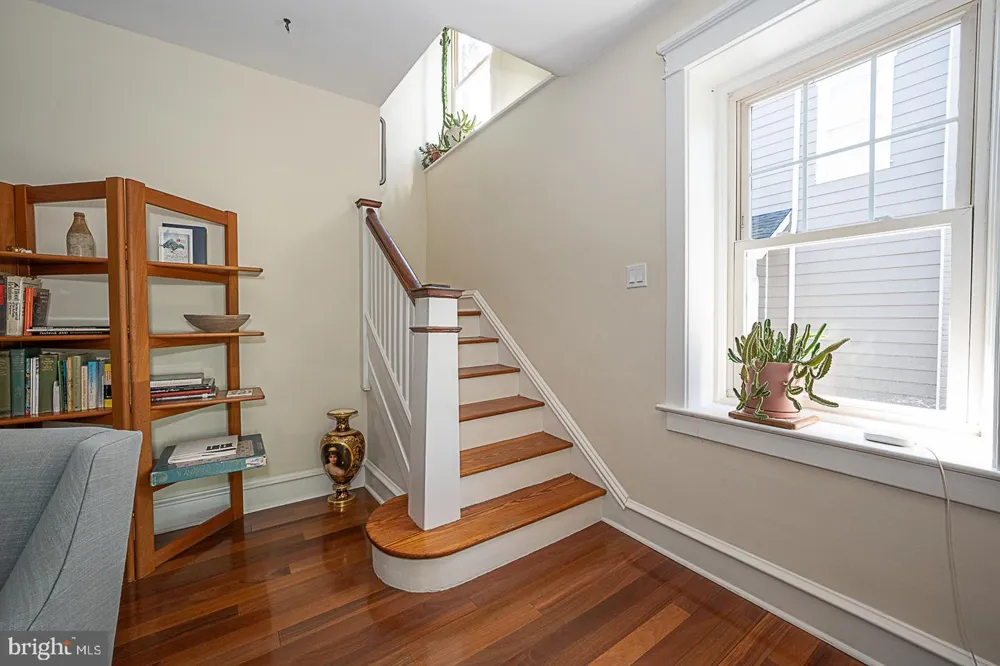 205 EDGMONT Media, PA 19063