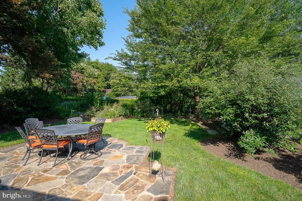 205 EDGMONT Media, PA 19063