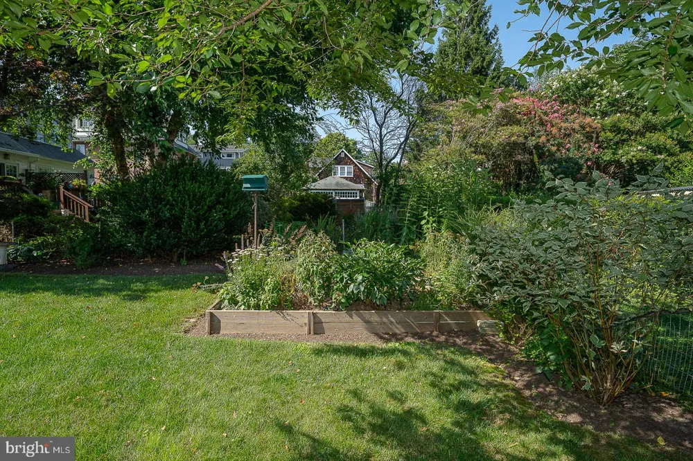 205 EDGMONT Media, PA 19063