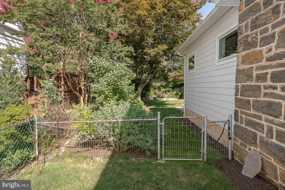 205 EDGMONT Media, PA 19063