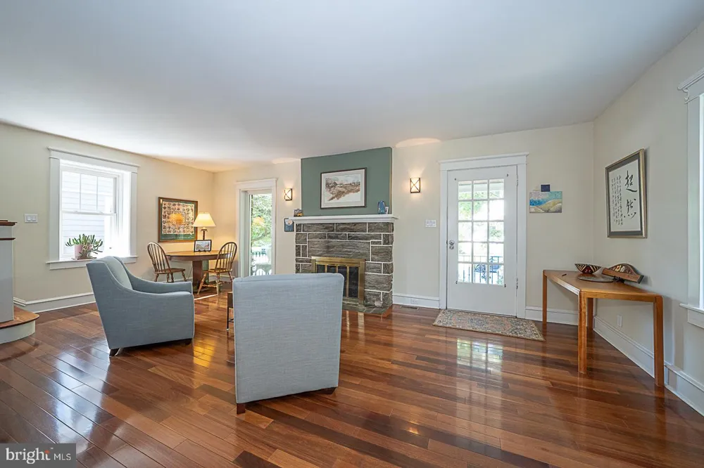 205 EDGMONT Media, PA 19063