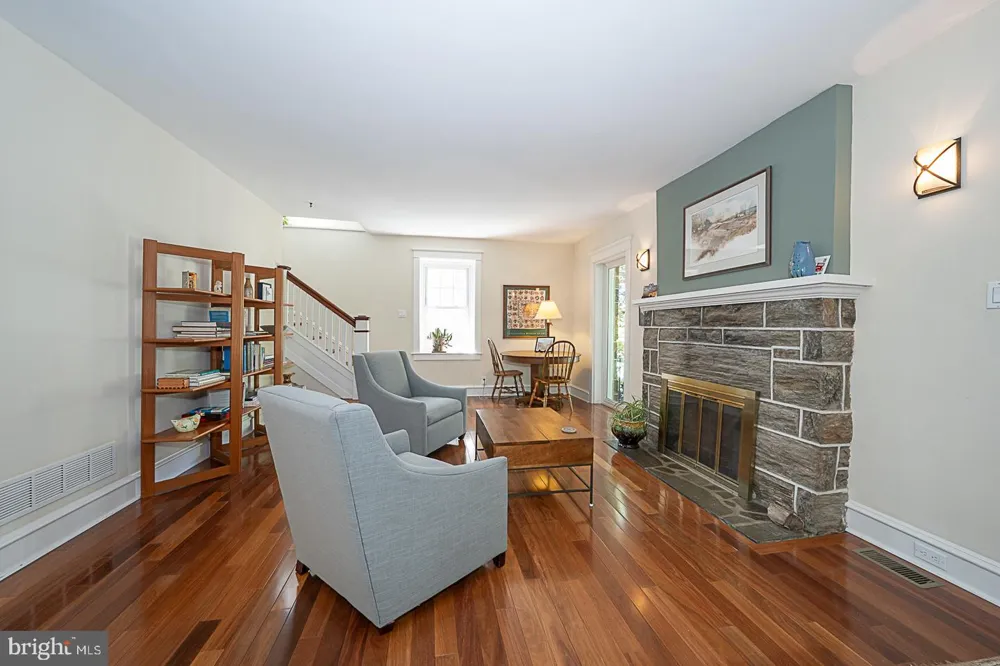 205 EDGMONT Media, PA 19063