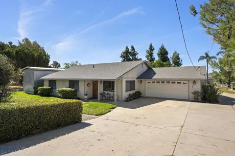 842 Hanson Ln