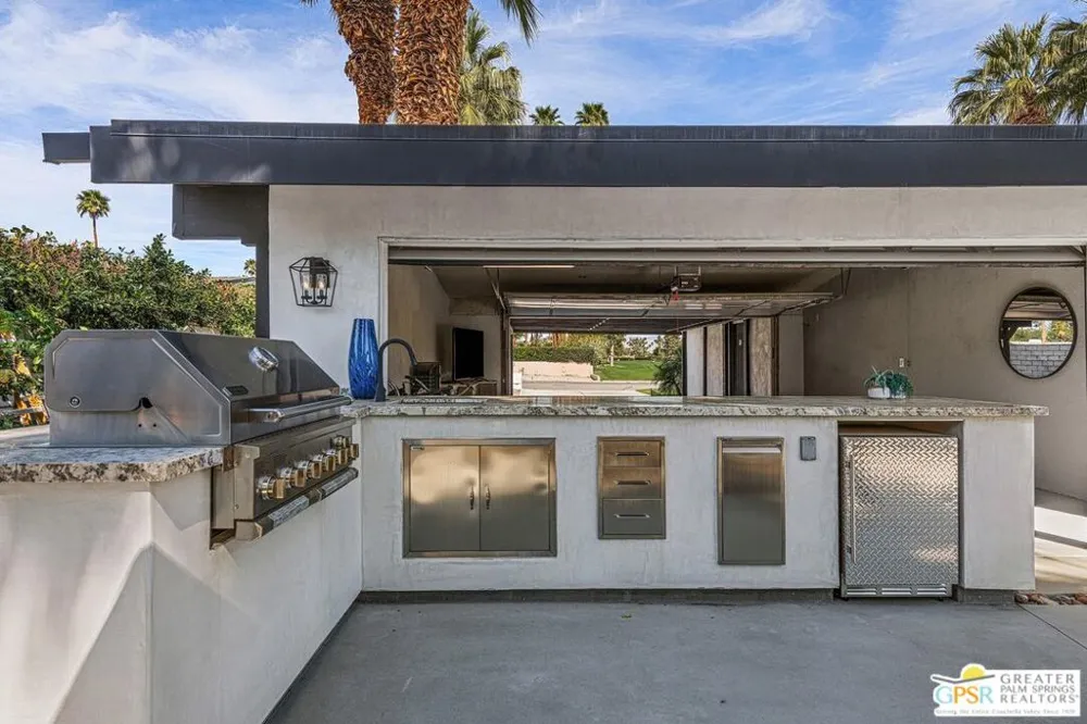 5155 E Bobolink Lane Palm Springs, CA 92264
