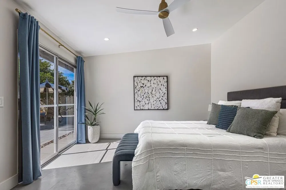 5155 E Bobolink Lane Palm Springs, CA 92264