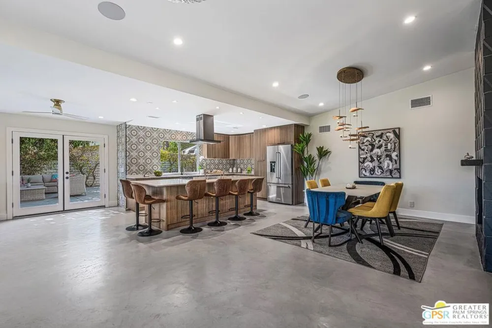 5155 E Bobolink Lane Palm Springs, CA 92264