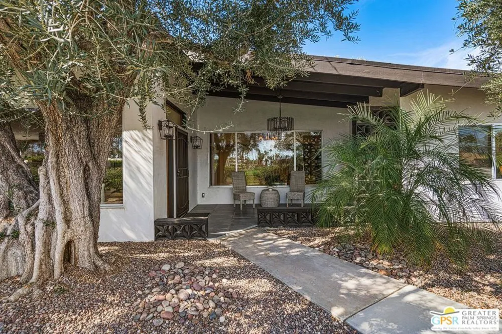 5155 E Bobolink Lane Palm Springs, CA 92264