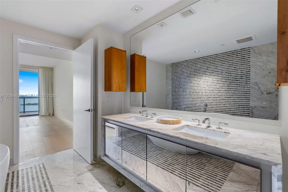 788 NE 23rd St #1501 Miami, FL 33137
