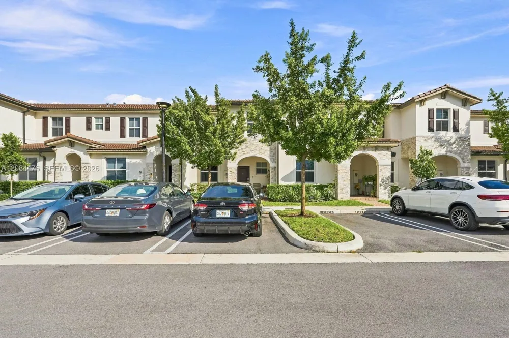 12117 NW 23rd Ct Miami, FL 33167