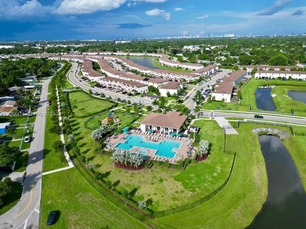 12117 NW 23rd Ct Miami, FL 33167