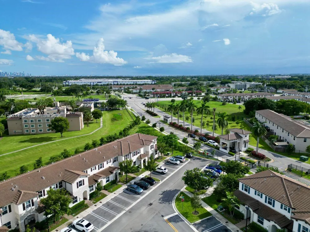 12117 NW 23rd Ct Miami, FL 33167