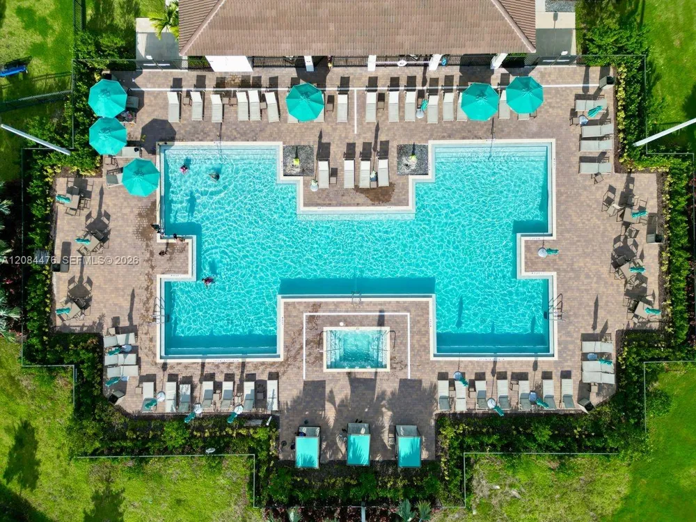 12117 NW 23rd Ct Miami, FL 33167