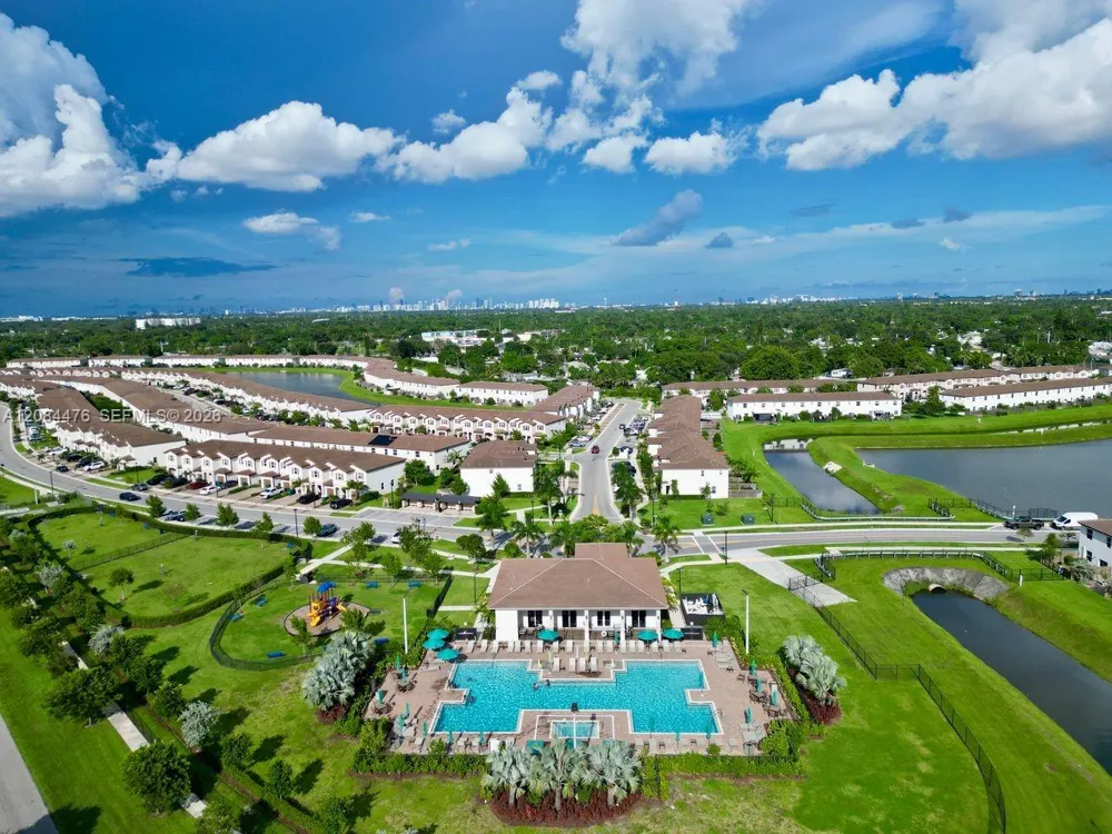 12117 NW 23rd Ct Miami, FL 33167