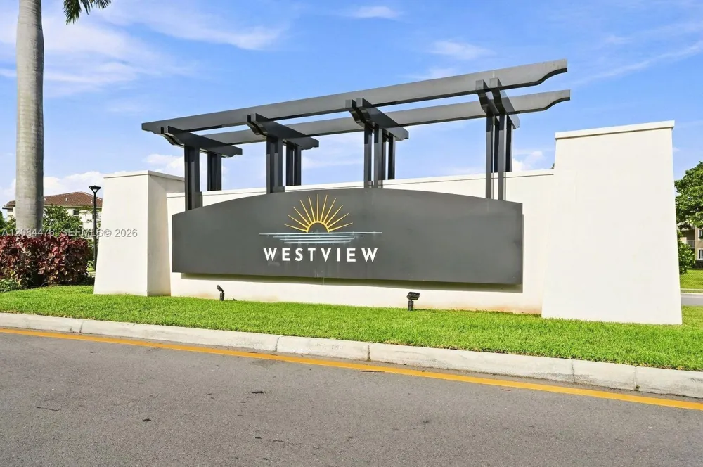 12117 NW 23rd Ct Miami, FL 33167
