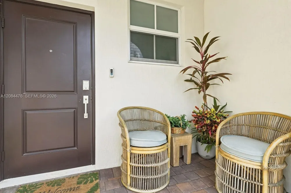 12117 NW 23rd Ct Miami, FL 33167