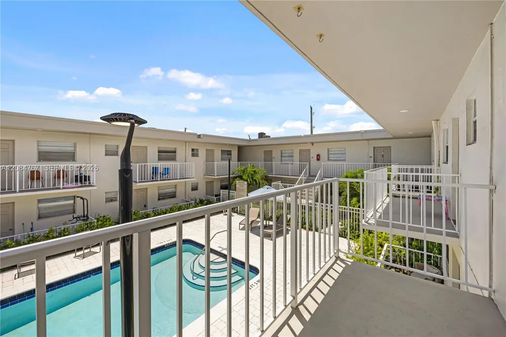 1720 Cleveland St #111W Hollywood, FL 33020