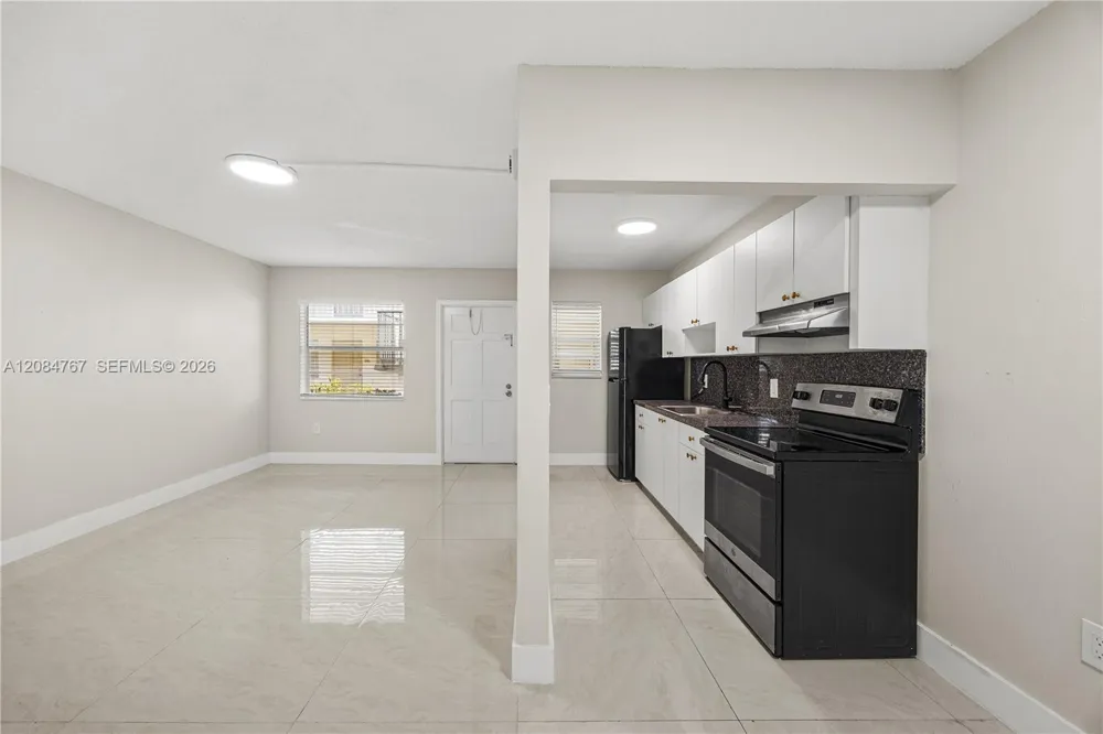 1720 Cleveland St #111W Hollywood, FL 33020