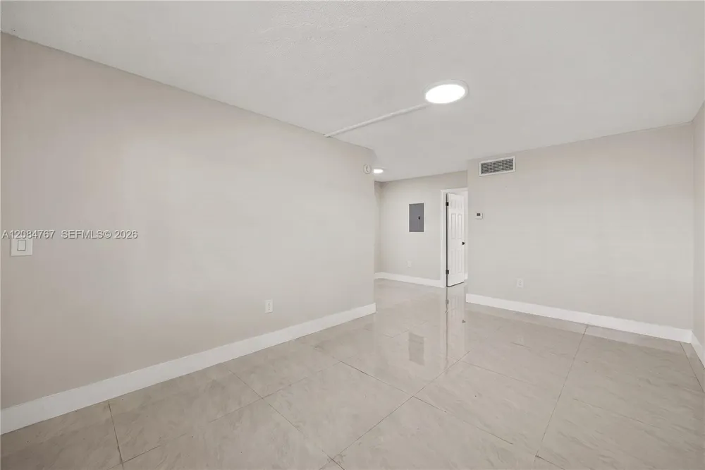1720 Cleveland St #111W Hollywood, FL 33020
