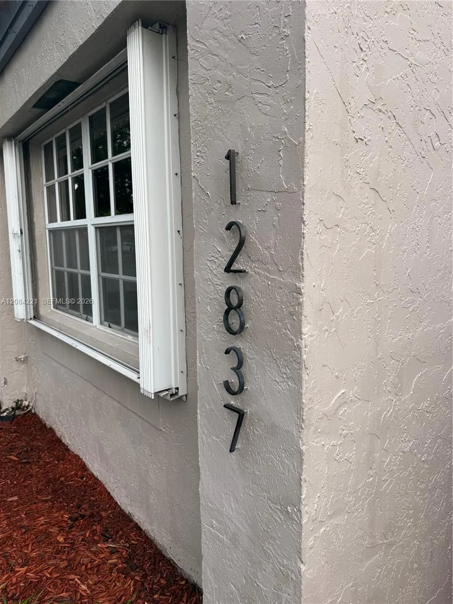 12837 SW 65th Ter #12837 Miami, FL 33183