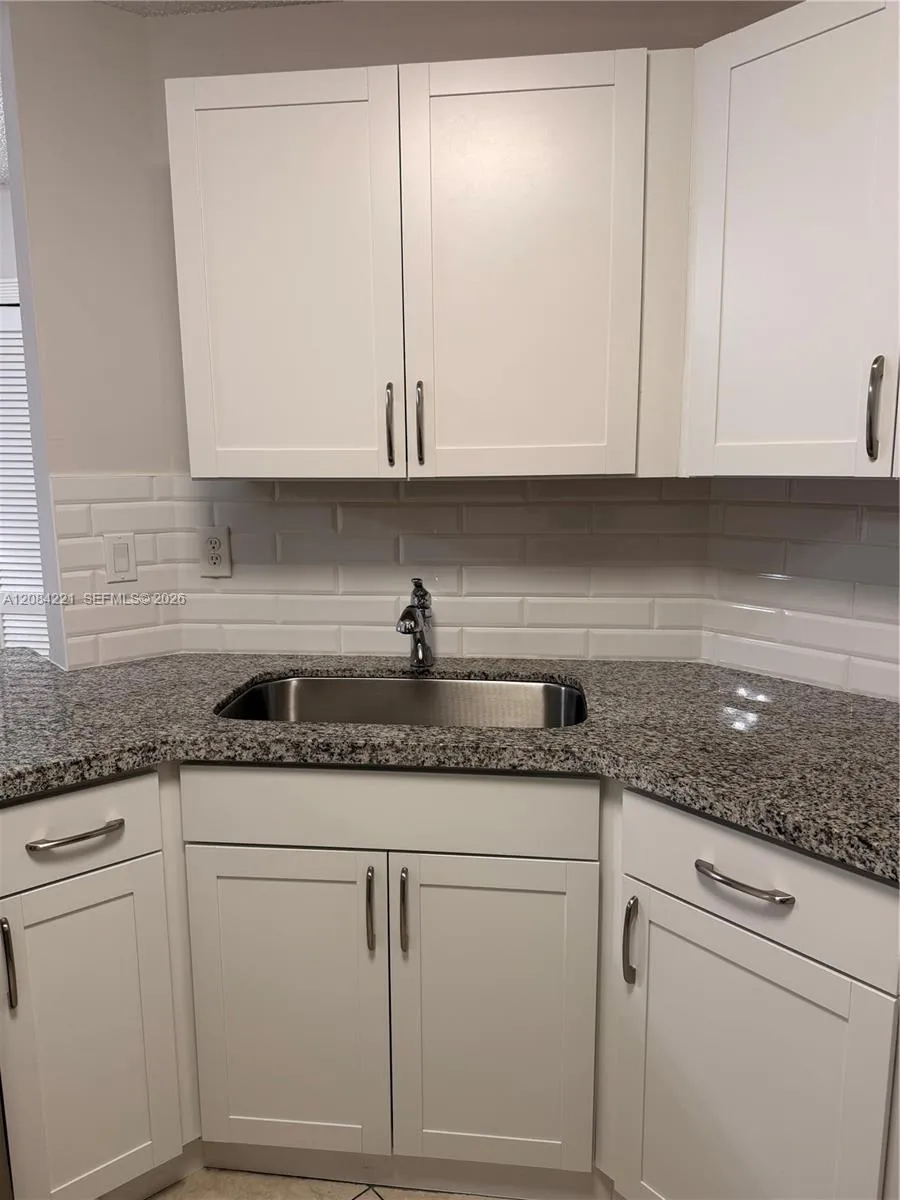 12837 SW 65th Ter #12837 Miami, FL 33183