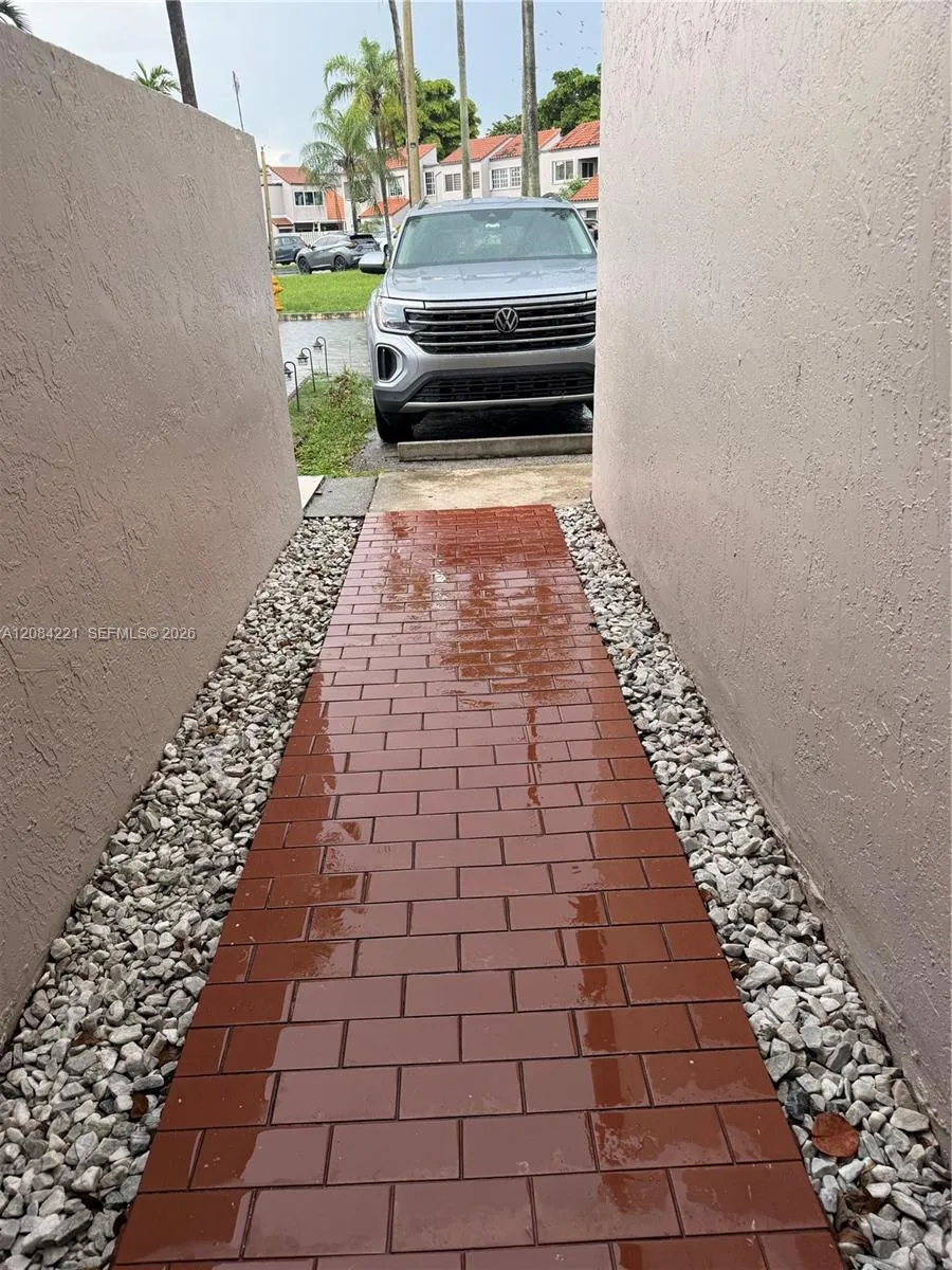 12837 SW 65th Ter #12837 Miami, FL 33183