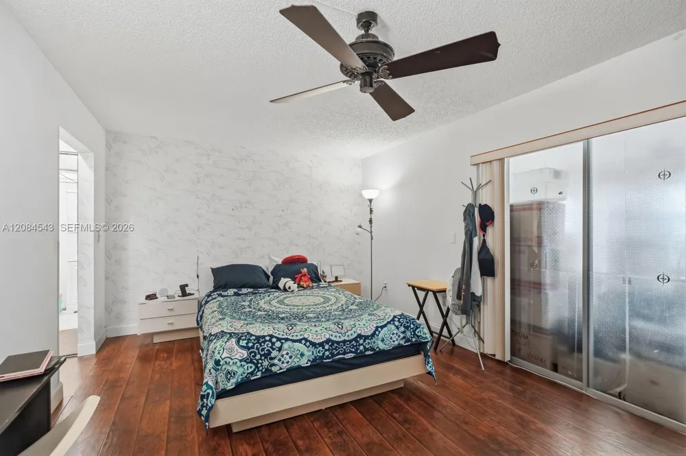 7400 NW 17th St #107 Plantation, FL 33313