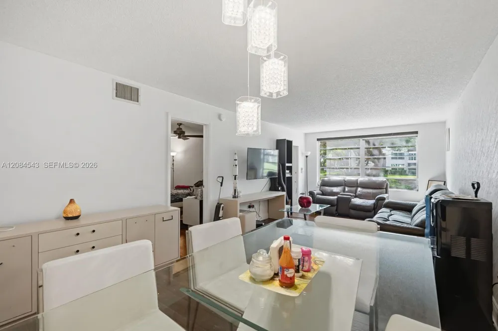 7400 NW 17th St #107 Plantation, FL 33313