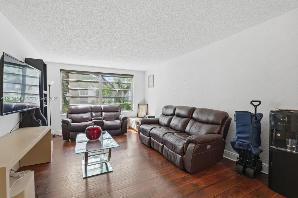 7400 NW 17th St #107 Plantation, FL 33313