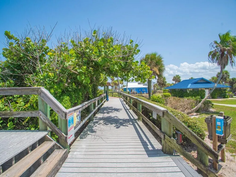 1725 20TH AVENUE Vero Beach, FL 32960